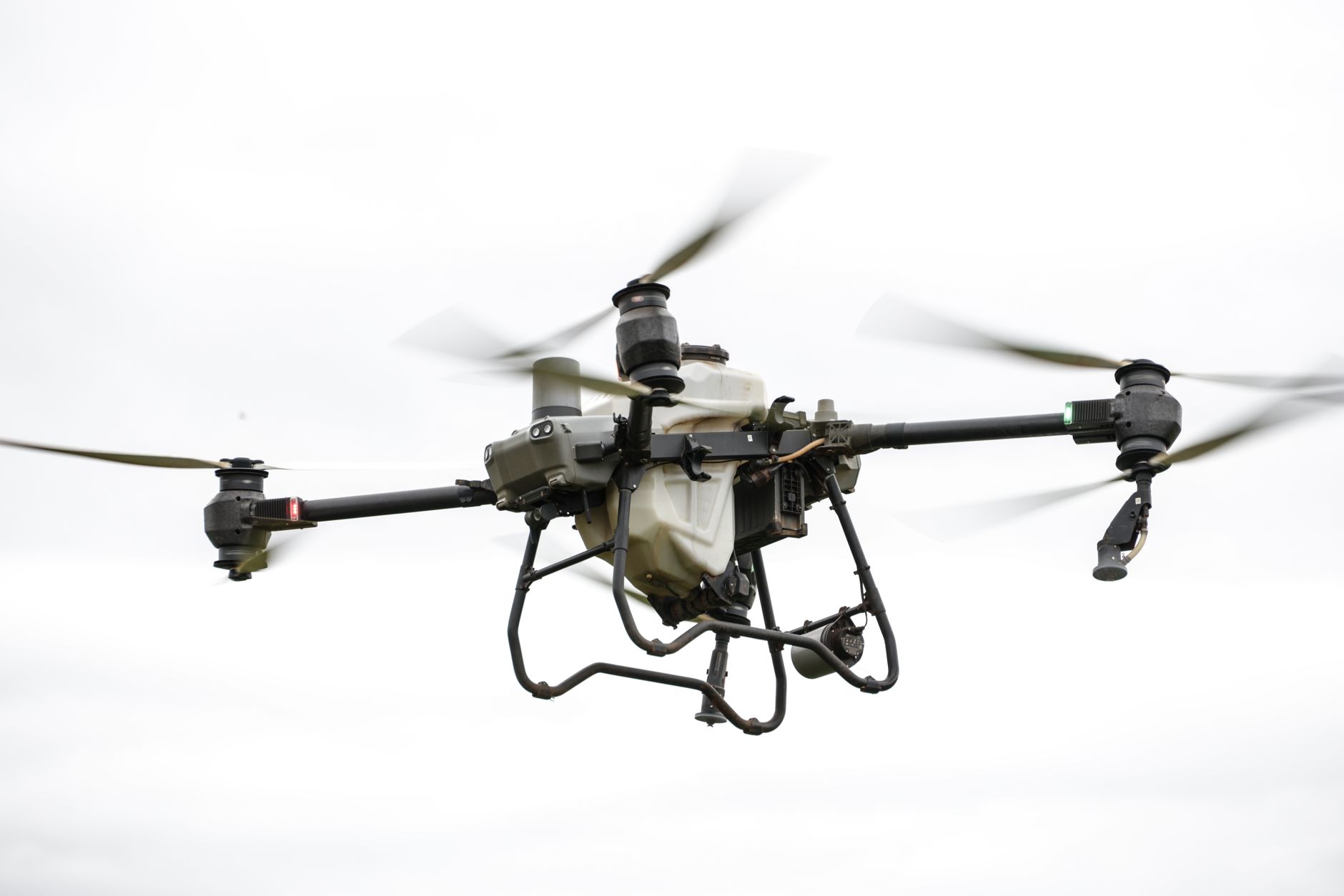 Tipos de drones: categoria agrícola usada em pulverização